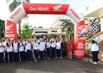 Wagub Lampung Chusnunia Chalim Lepas Peserta Jalan Sehat Dalam Rangka HUT Korpri ke-51