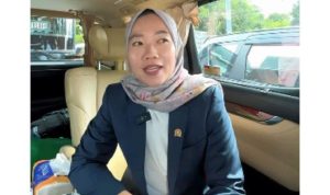 SOROTI-BANJIR-Lesty-Putri-Utami-anggota-Komisi-IV-DPRD-Lampung
